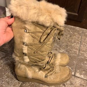 Tan zip up fur boots
